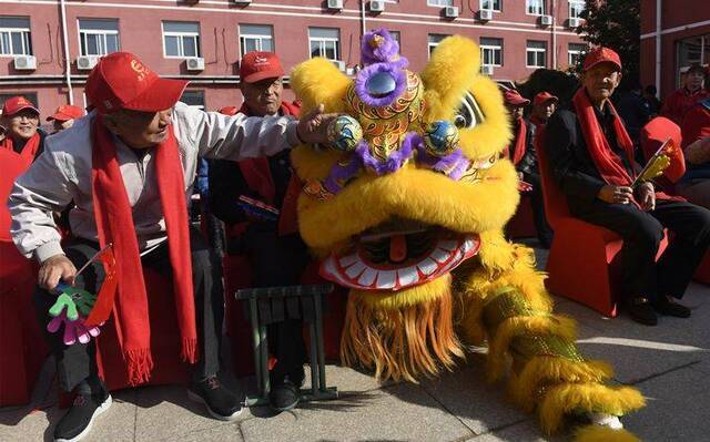 平谷区戏曲巡演庆重阳，走进乡镇街道送文化送祝福