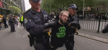 悉尼警方逮捕抗议者