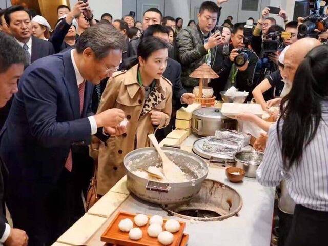 国际大米节开幕“煮饭仙人”透露一碗好饭的秘诀