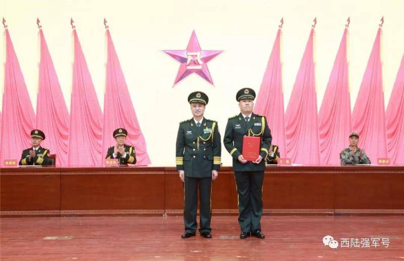 荣耀 西部战区陆军10位军官晋升大校军衔