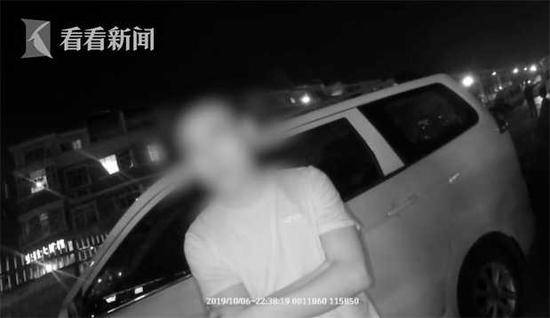 男子工资上交老婆后举报自己酒驾：我想静静