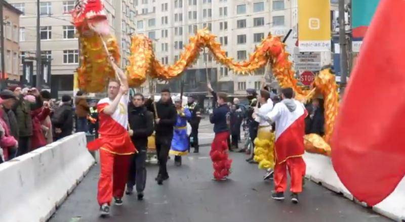 这群比利时人热衷中国功夫 舞龙耍狮样样在行