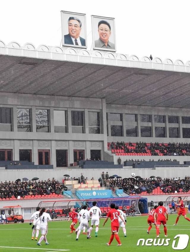 图为平壤金日成体育场，15日朝韩对决赛将在此上演。（news 1）