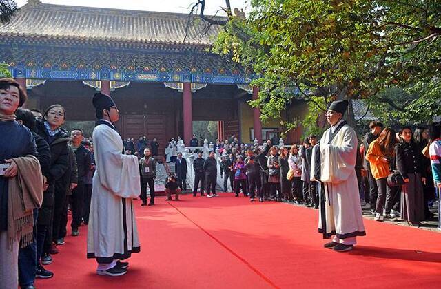 北京孔庙举行祭孔大典 组图