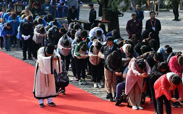 北京孔庙举行祭孔大典 组图