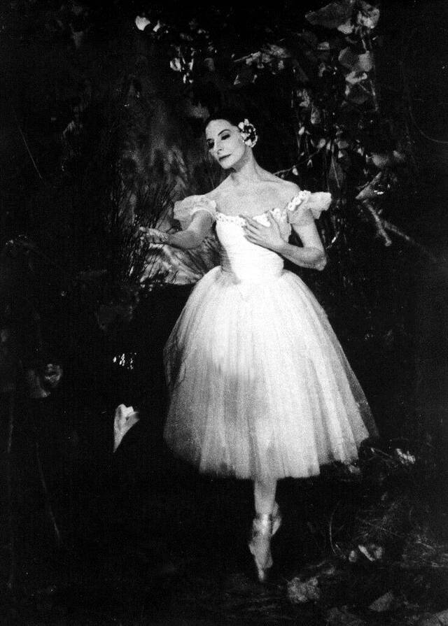 古巴国宝芭蕾大师艾丽西亚-阿隆索因病逝世(图)