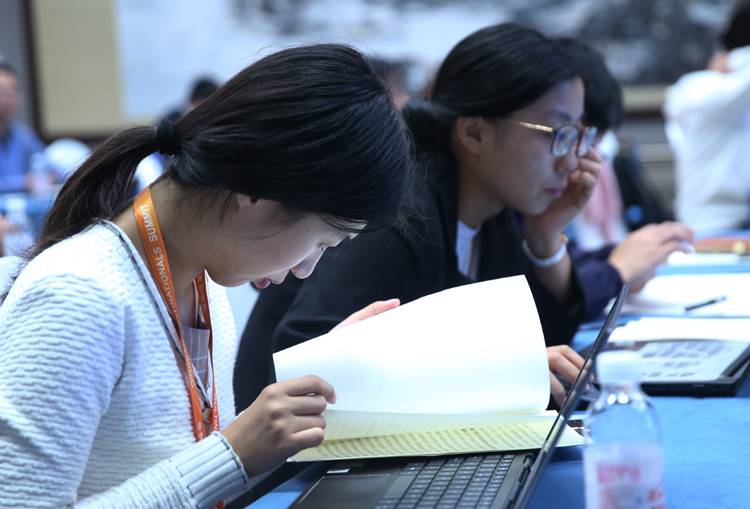 首届跨国公司领导人青岛峰会落幕 近3.8万人观展参会