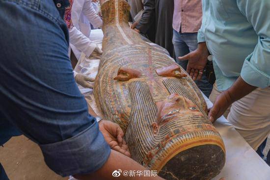 新发现 埃及出土30具3000年前的木棺(图)