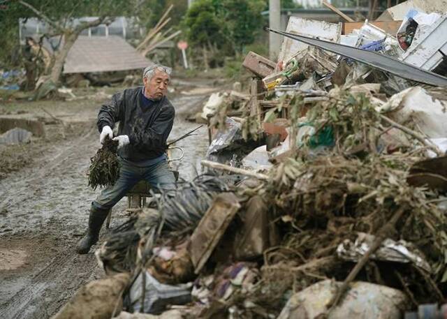 强台风“海贝思”来袭！日本福岛县田村市19个装有核污染物的袋被洪水冲走