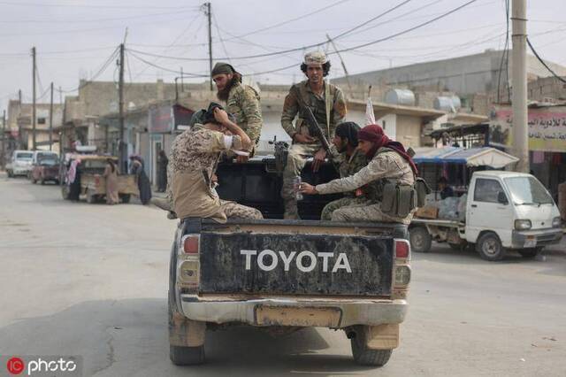 库尔德人撤出后土耳其仆从军占领拉斯爱因图源：@东方IC