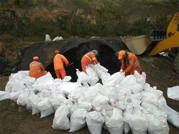 甘肃天水公路局冬季防滑保畅早准备