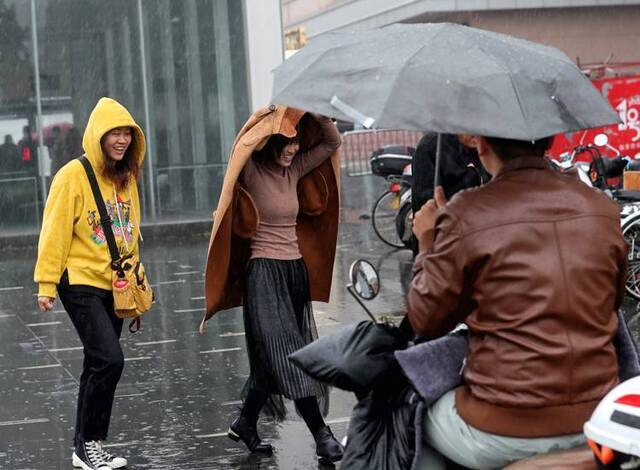 霜降逢秋雨最高气温16℃组图