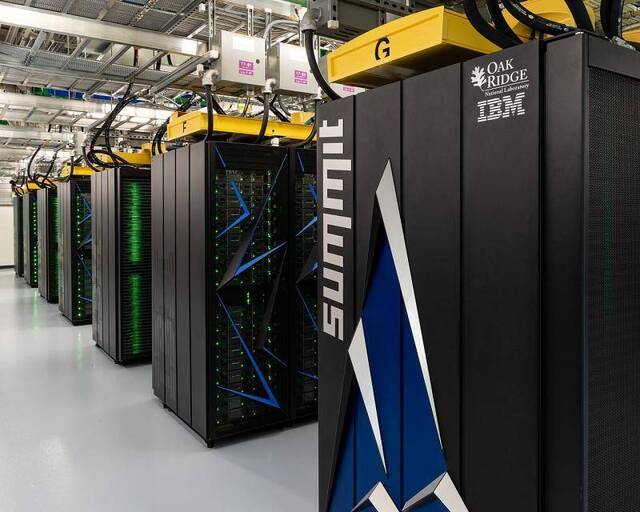 “顶点”超级计算机，由IBM为美国能源部旗下橡树岭国家实验室开发建造