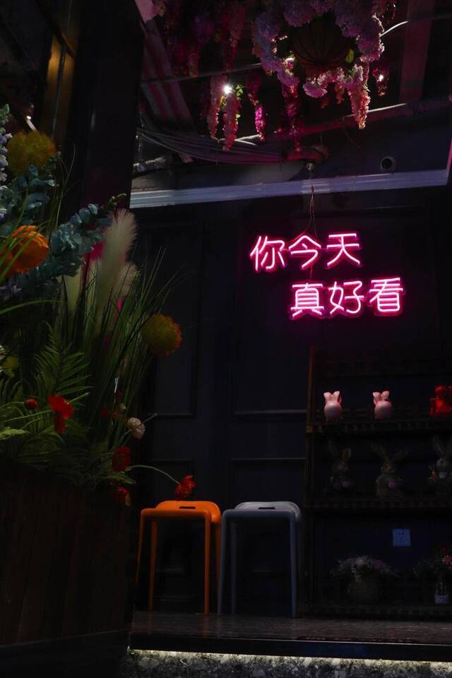 鼓楼有家花海中的火锅店，好看好玩更好吃！