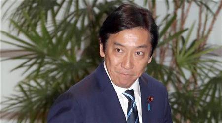 25日上午，菅原走进首相官邸（《产经新闻》）