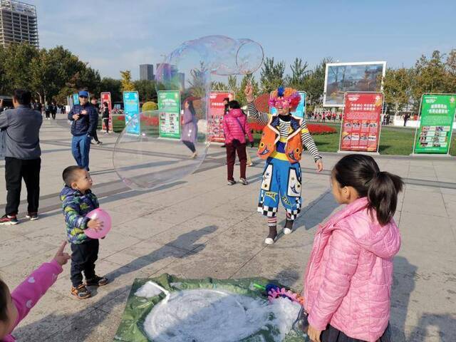 北京首届“社区邻里节”开幕，全市3213个社区参与