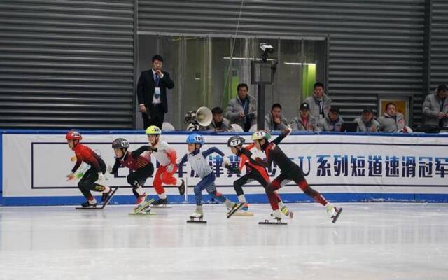 京津冀U系列短道赛揭幕，427人创参赛规模新高