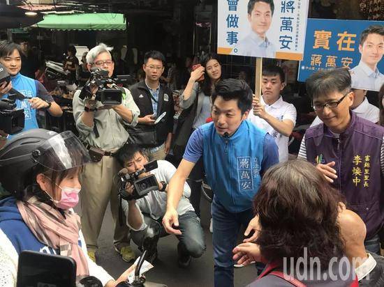 台北市“立委”选战激烈 小党踊跃蓝绿积极应战