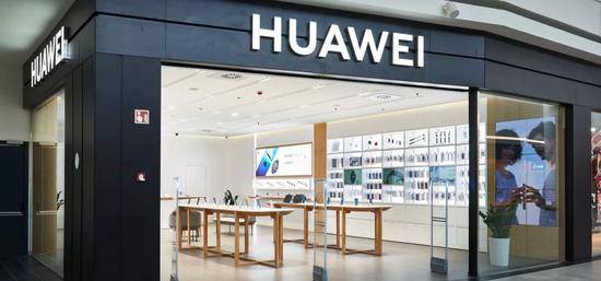 ▲位于布达佩斯的华为门店（图viaconsumer.huawei.com）