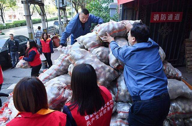 8万斤张北“爱心”土豆进京义卖