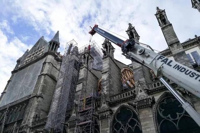 中法将开展巴黎圣母院修复和兵马俑保护合作