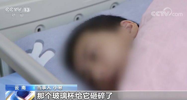 女孩酒店遭拖拽掌掴后跳楼重伤 警方为何不予立案