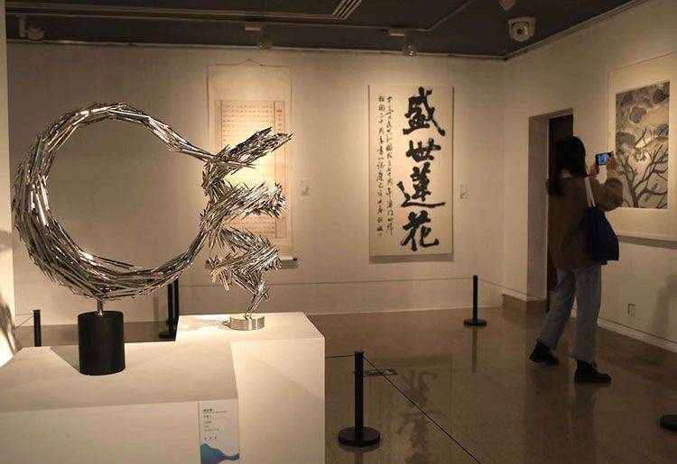 时代与艺术相融 澳门艺术家作品亮相中国美术馆
