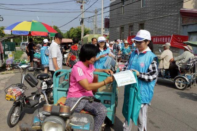 拾垃圾守河流 平谷山东庄镇学生课余在做这些事