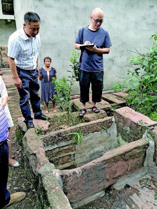 四川中江县上世纪70年代的沼气池，当时吸引国内外数万人参观。本报记者蒋作平摄