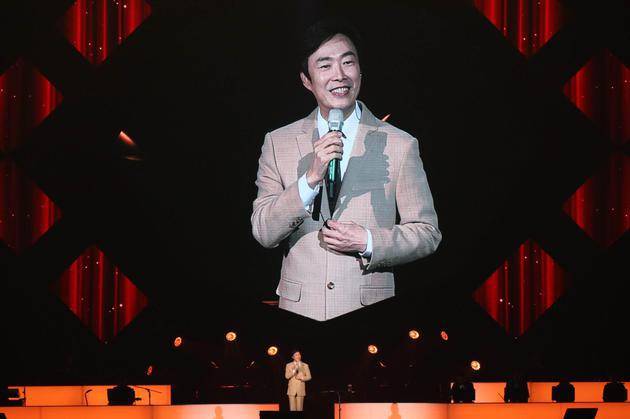 费玉清演唱会后正式封麦，告别47年演艺生涯