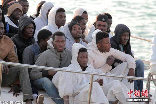 意大利至少6万孤身少年移民渐成年 联合国吁重点关注