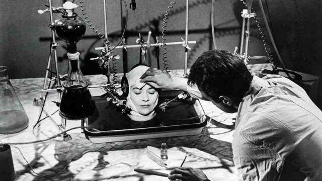 库布里克处女作女主角去世，曾出演《不死之脑》