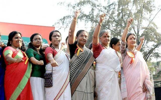 印度最高法院将重新审议此前允许妇女进入神庙的决议