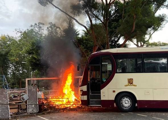 香港高校遭暴徒破坏。（图源：香港东网）