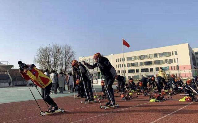 中小学生不出校园就可体验冰雪运动