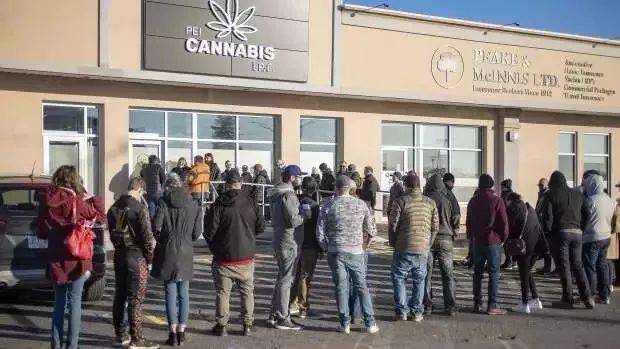  2018年10月，加拿大一家大麻商店
