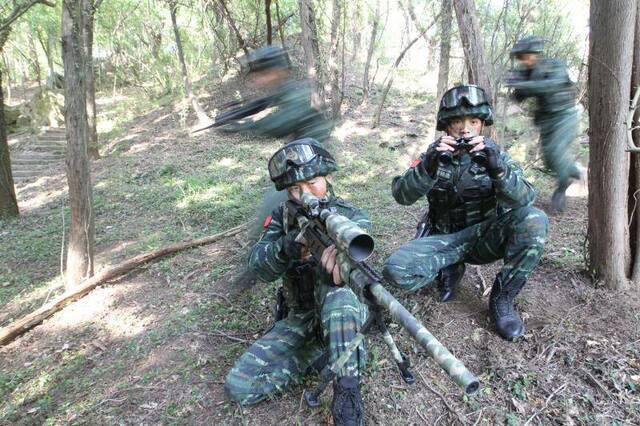 考场变战场，武警官兵佘山脚下练兵忙