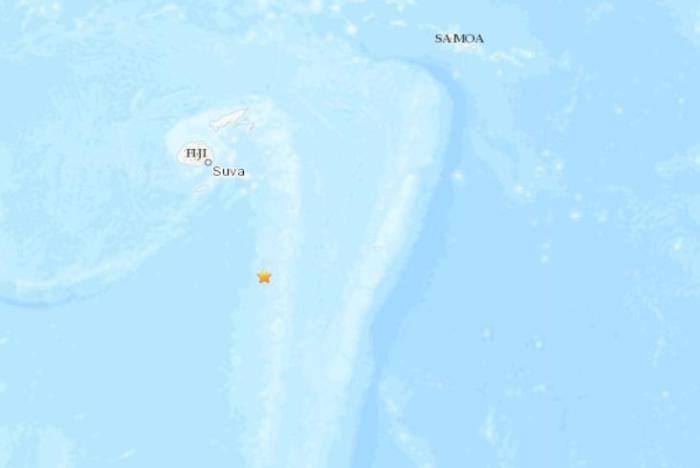 斐济东南部海域发生5.6级地震 震源深度570.4公里