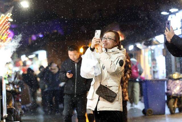 北京初雪，如约而至 组图