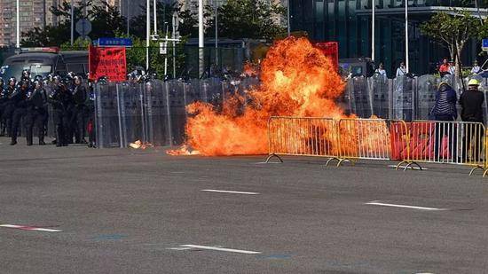 港珠澳大桥口岸反恐演练 香港警队二号人物在现场