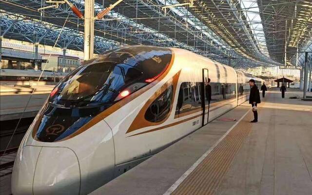 京张高铁正式进入运行试验阶段