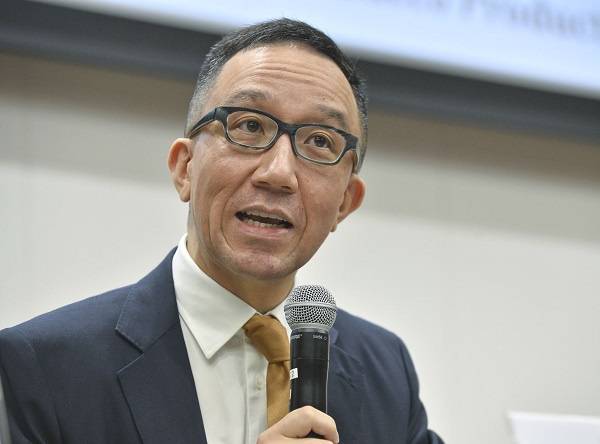 香港大学医学院院长梁卓伟（图源：《星岛日报》）