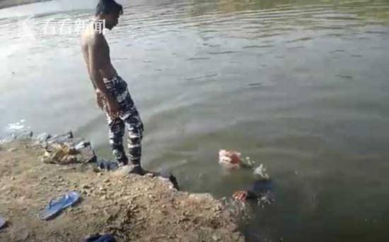 19岁少年落水挣扎终溺毙：猪队友不救 众人拍视频