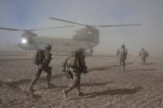  2011年，在阿富汗的美国士兵图源纽约时报