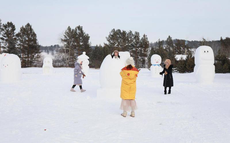 赏冰玩雪找北 漠河冬季冰雪旅游升温