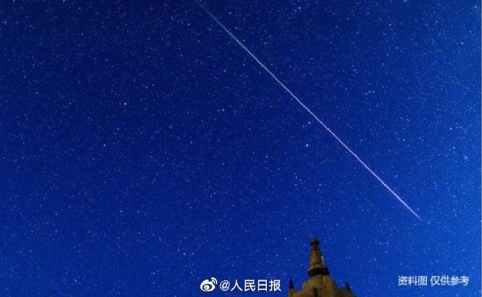 每小时百颗流星“绽放” 今晚一起看双子座流星雨