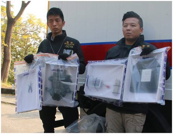 香港3名男子试爆自制遥控炸弹 被警方当场拘捕