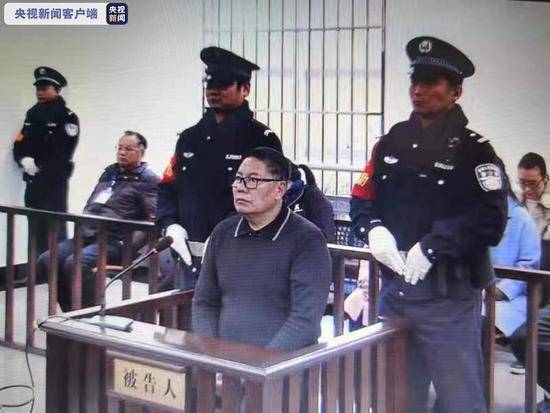 涉孙小果案19人获刑：其继父获刑19年 母亲20年