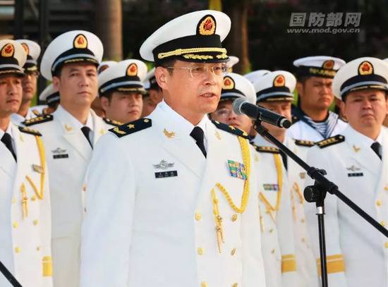 海军4人升中将 27人升少将