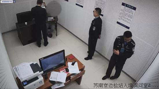 为跟家人隐瞒行程 男子擅自涂改护照内页被罚千元